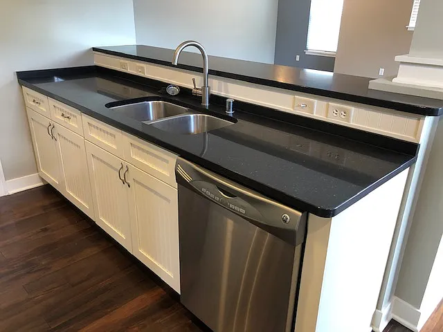 1770 N Warren Ave #301 — Photo 2