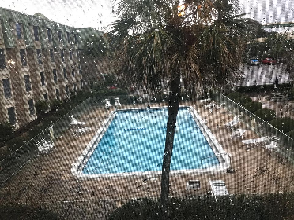 1st image of 224 E Garden St APT 210