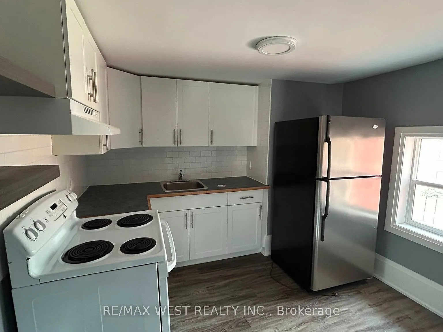 3 bed, $2,150 — Photo 3