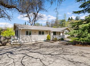 575 Shady Oak Ln, Diamond Springs, CA 95619