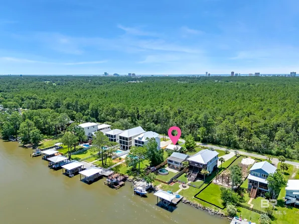 810 W Canal Dr, Gulf Shores, AL 36542
