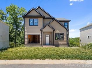 914 Newport Ct, Asheville, NC 28806
