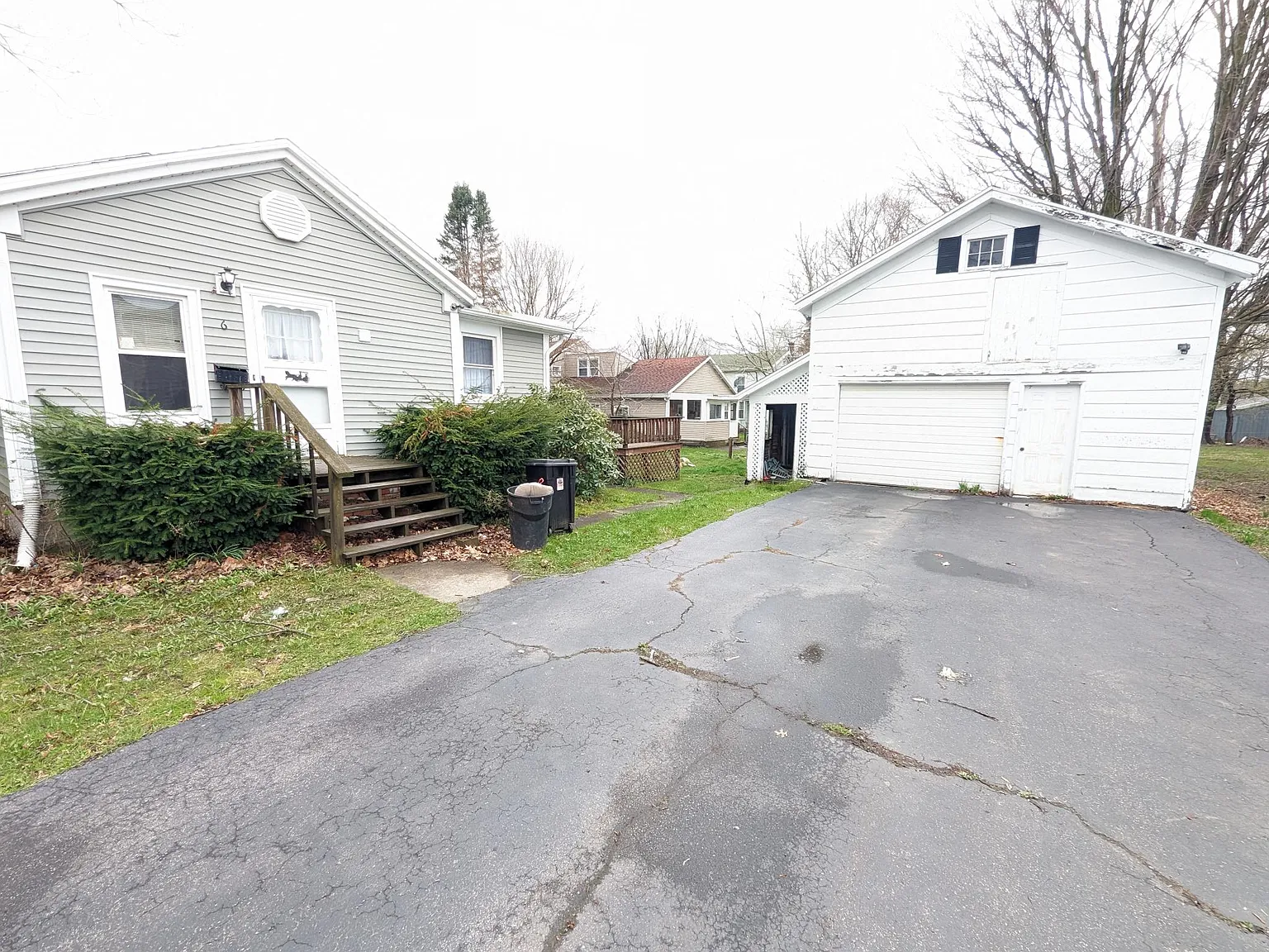 3 bed, 2000 sqft, $1,800 — Photo 2