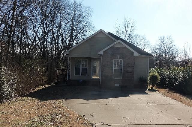 1st image of 401 Melissa Ct