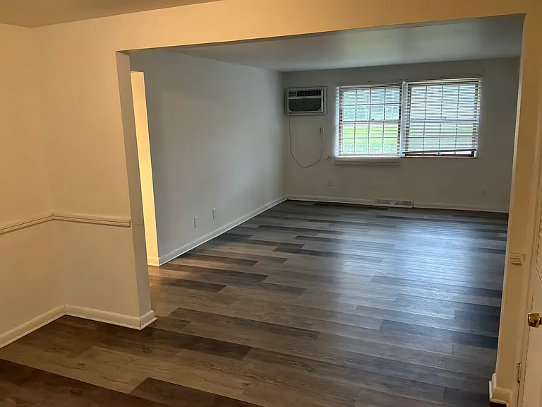 5020 Forest Park Pl #2 — Photo 10