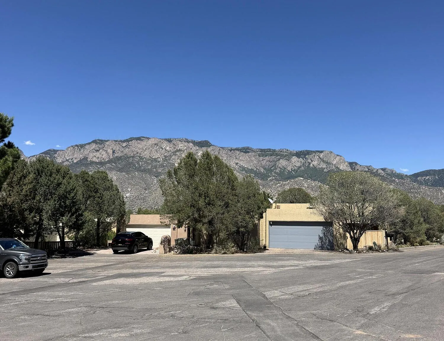 3 bed, 1.5 bath, 1804 sqft, $2,500 — Photo 1