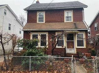 7120 165th St, Fresh Meadows, NY 11365