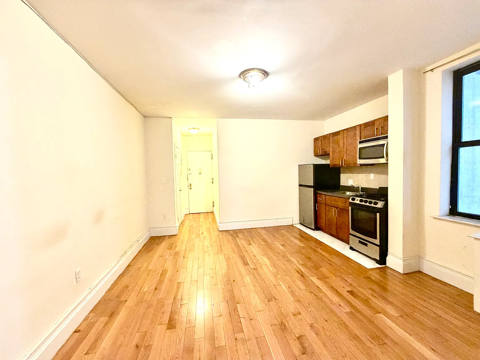 1 bed, $1,920 — Photo 3