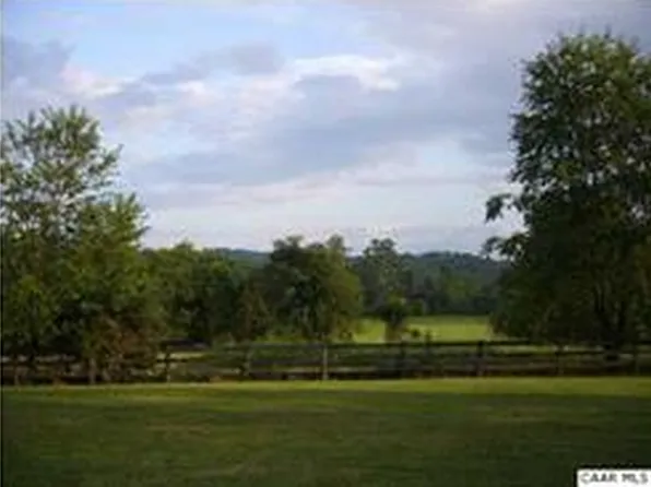 1831 Eden Ln #1, Charlottesville, VA 22901