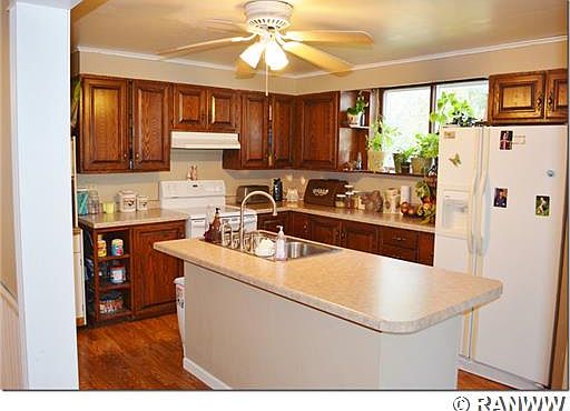 3rd image of 144 W Wilson Ave