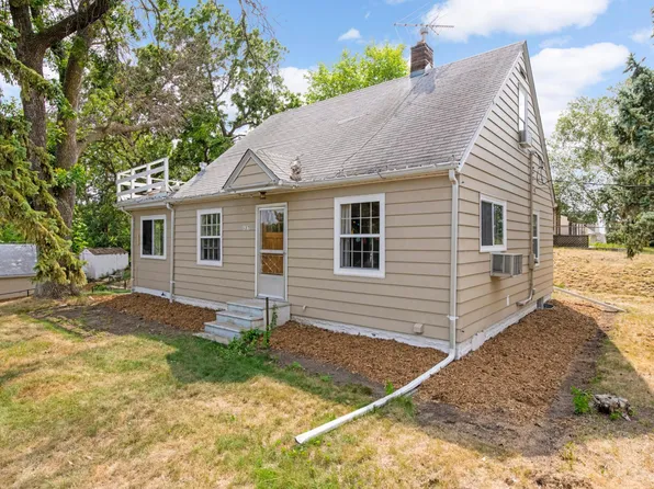 537 Hazelwood St, Saint Paul, MN 55106