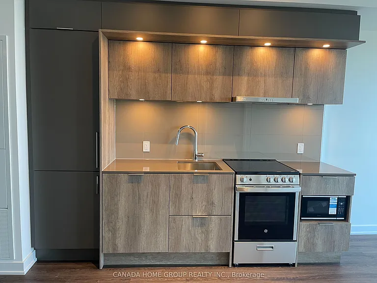448 Burnhamthorpe Rd W #5801 — Photo 6