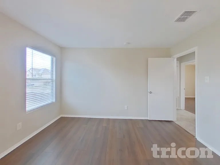1221 Dianthus Dr — Photo 7