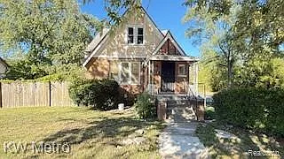 11739 Grandmont Ave photo 1