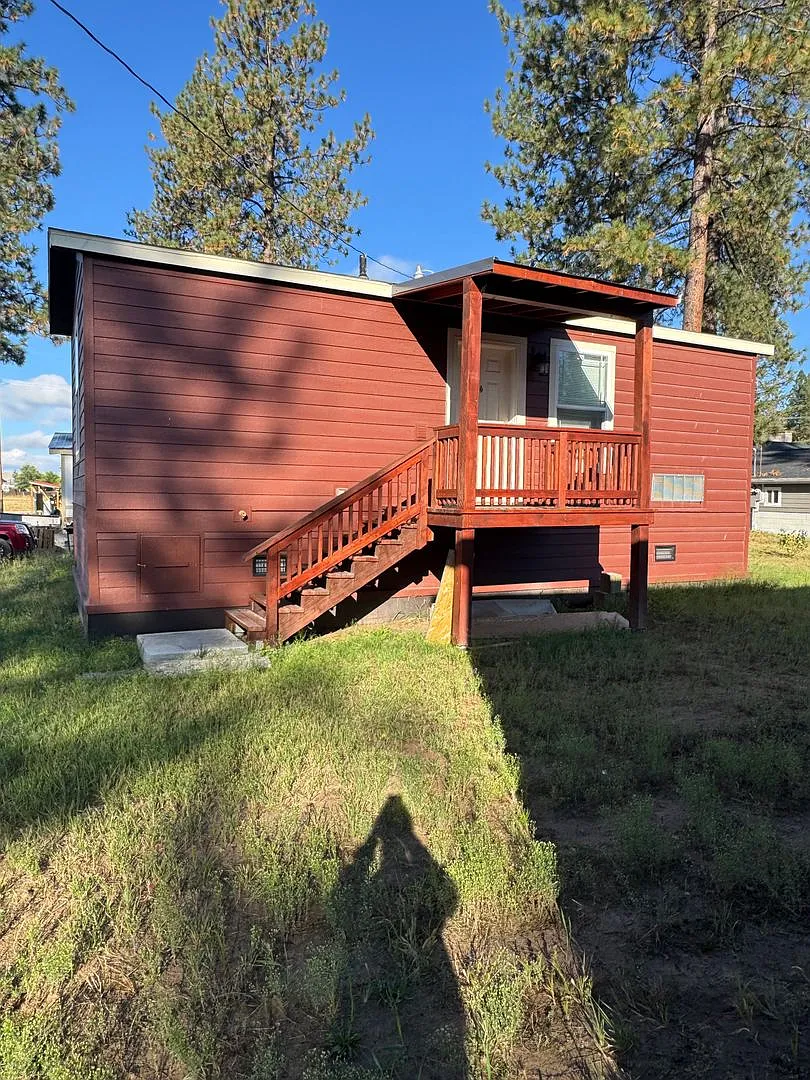 1 bed, 1.0 bath, 448 sqft, $1,050 — Photo 2
