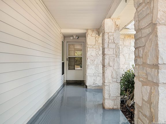 3rd image of 1715 JAY SCHELLMAN ST