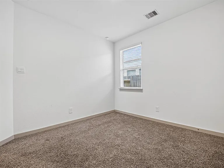 12820 Tokenhouse Ln — Photo 16