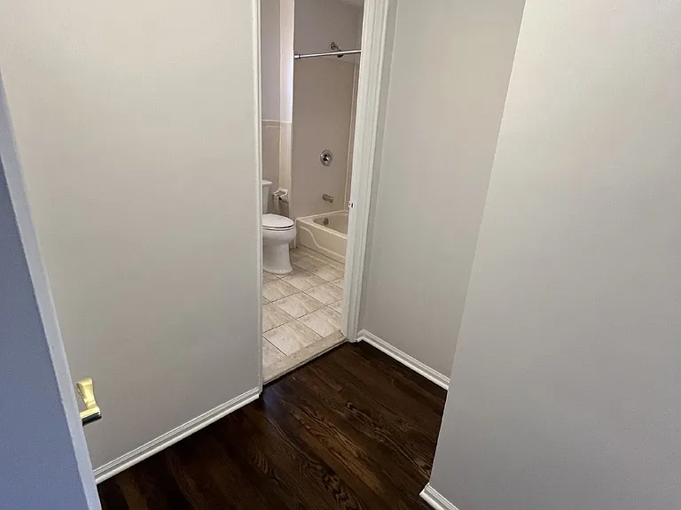 7 Wedgewood Dr #100 — Photo 10