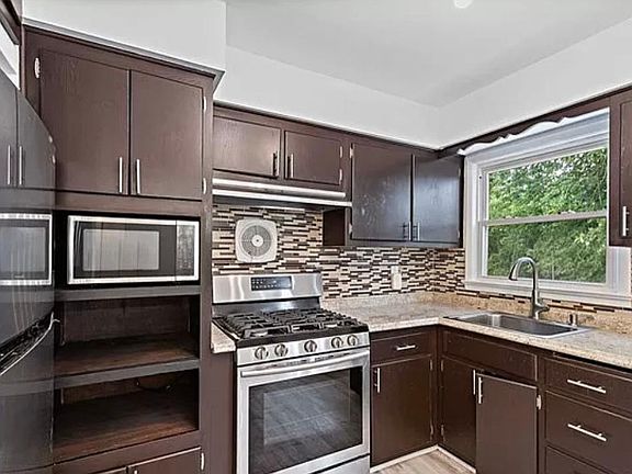 2nd image of 12 Stanchak Ct #A