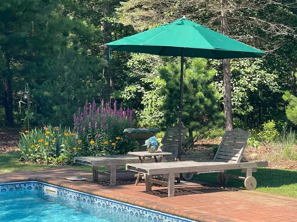 70 Talmage Farm Ln, East Hampton, NY 11937