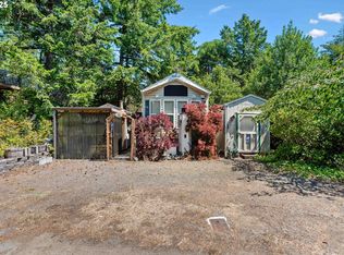 28 Easy St, Florence, OR 97439