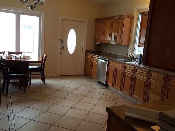 3rd image of 2620 Avenue W
