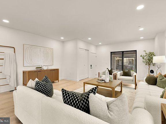 4th image of 641 Quebec Pl NW #1