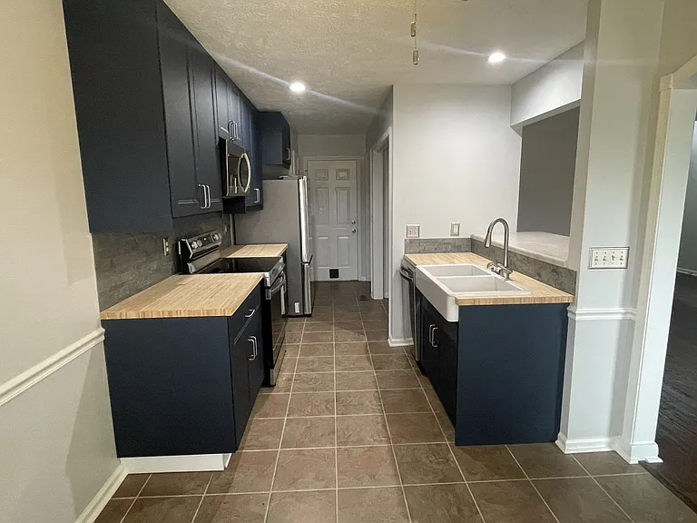 2285 Oak Hill Dr — Photo 8