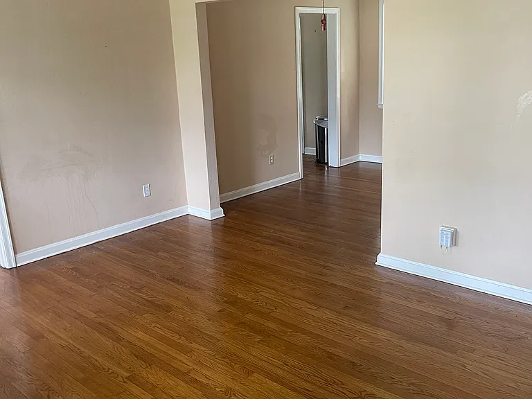 1543 Peachtree Cir N — Photo 4