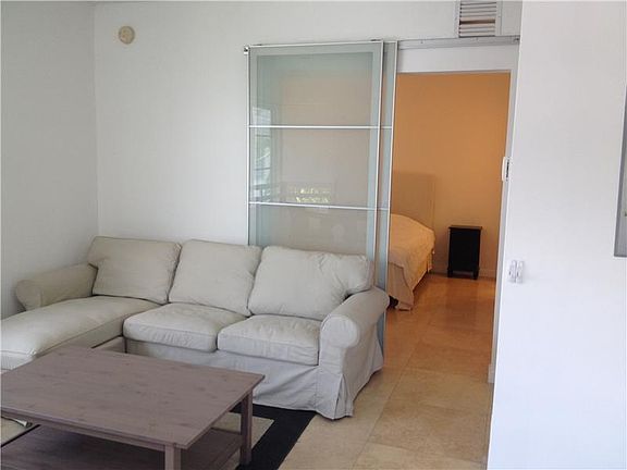 5th image of 650 Euclid Ave APT 207