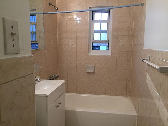 5th image of 6953 210th St #1