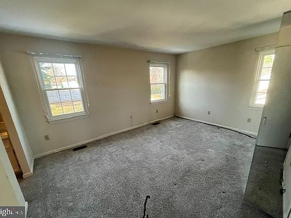 2nd image of 9005 Rollingwood Dr