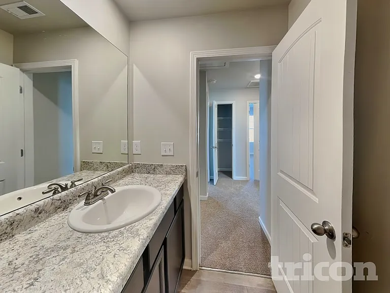 1433 Veranda Ln — Photo 13