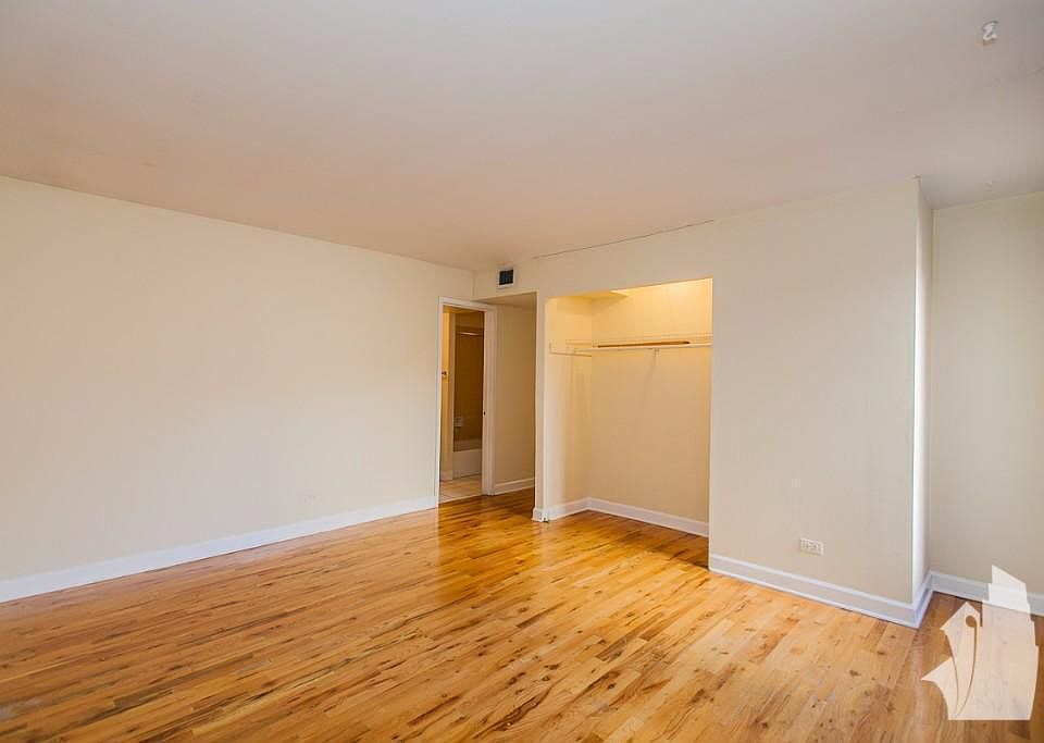 1st image of 1225 Lasalle St