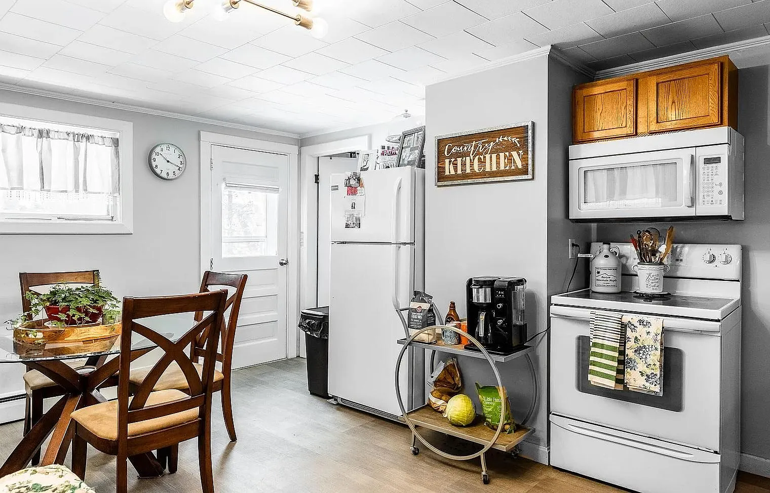 2 bed, $1,600 — Photo 3