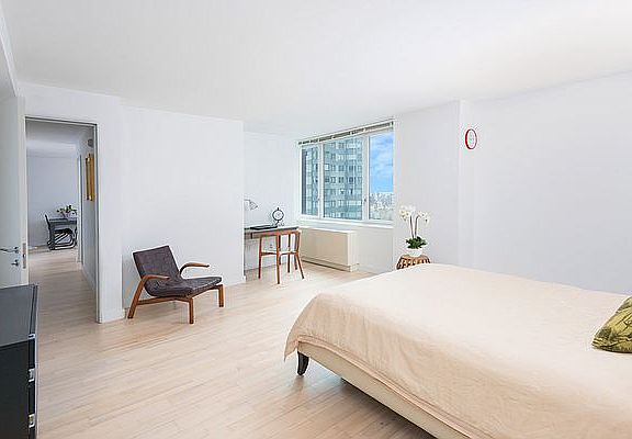 5th image of 322 W 57th St APT 51K1