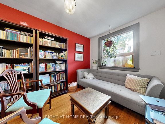 4th image of 262 Lippincott St