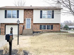 424 San Mateo Dr, Belleville, IL 62221