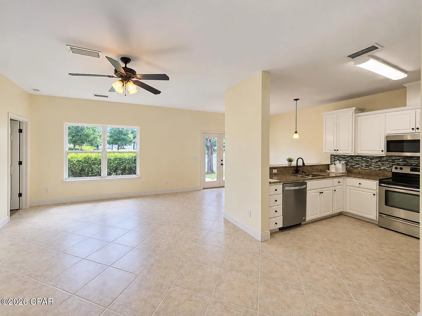 4 bed, 3.5 bath, 1954 sqft, $2,350 — Photo 3