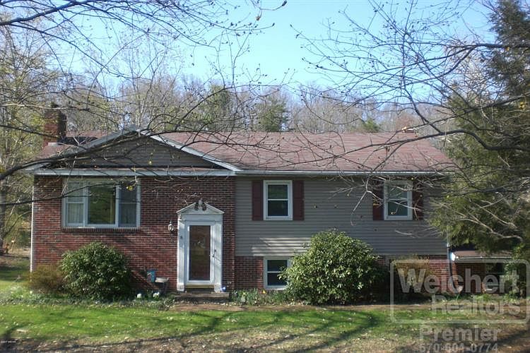 1st image of 2662 Crossroads Dr