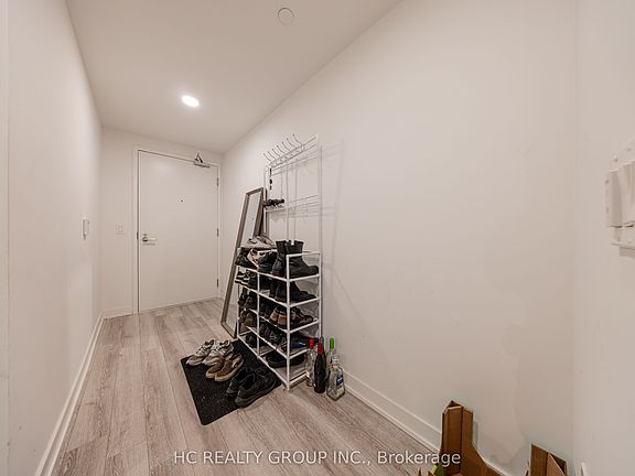 4th image of 230 Simcoe St #2612
