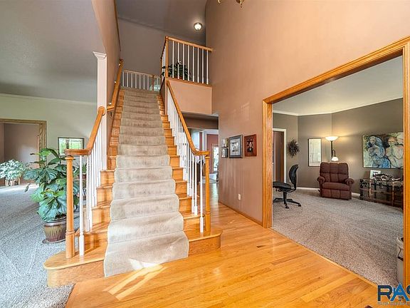 4th image of 5238 S Sweetbriar Ct