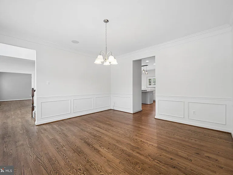 110 Bedrock Dr — Photo 8