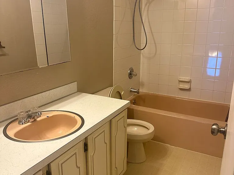 4943-4945 Vance Dr — Photo 20