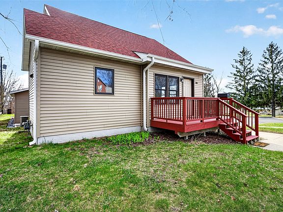 3rd image of 223 Reuter Avenue