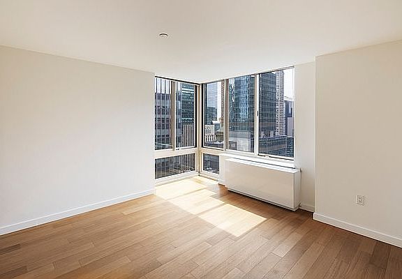 5th image of 260 W 54th St APT 48j