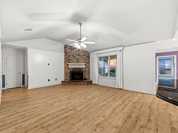 4th image of 5738 Weeping Willow Rd