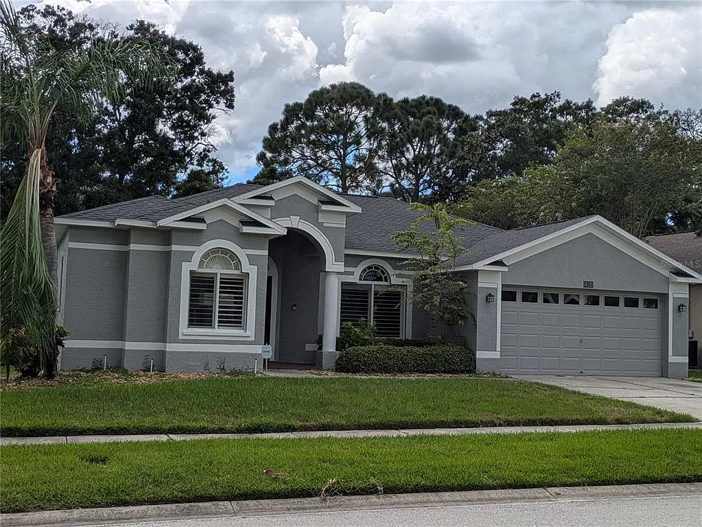 3 bed, 2.0 bath, 1869 sqft, $3,750 — Photo 1