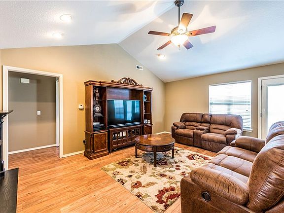 3rd image of 6267 W Abilene Dr