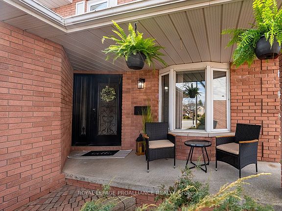 5th image of 29 Sherwood Cres